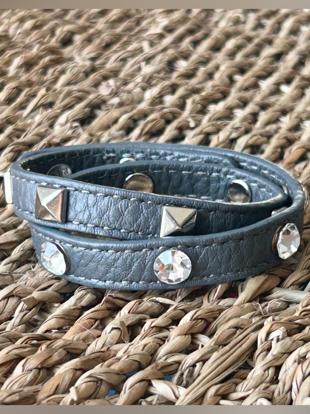 Cära NY stud wrap bracelet